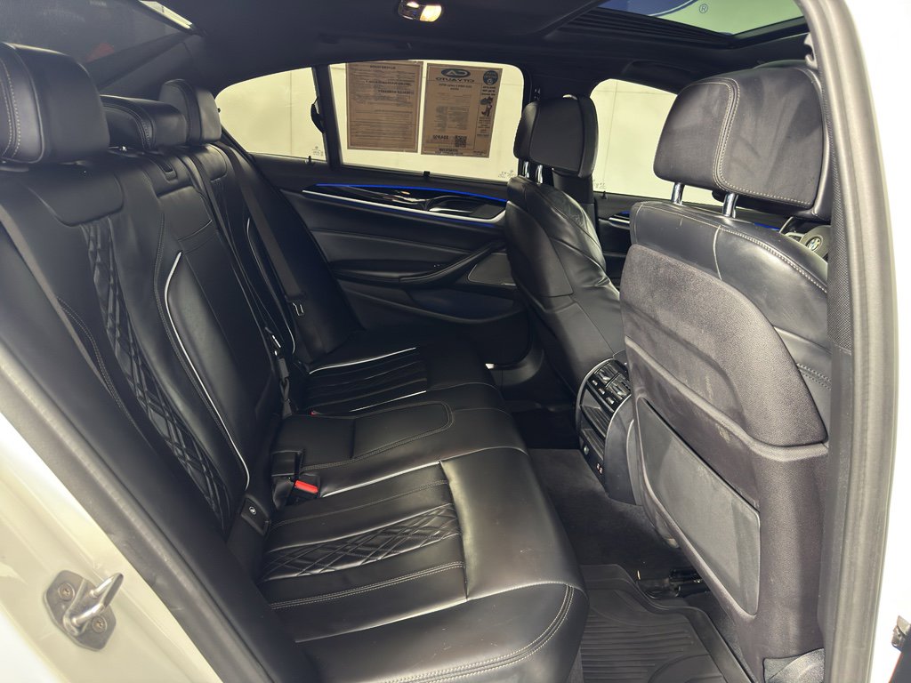 Used 2020 BMW M550i xDrive w/ Executive Package image 38