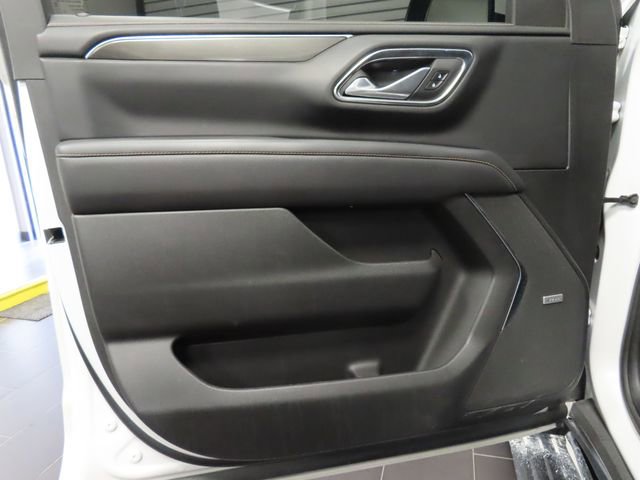 Used 2023 GMC Yukon XL AT4 image 9