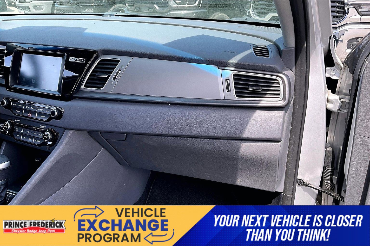 Used 2017 Kia Niro LX image 13