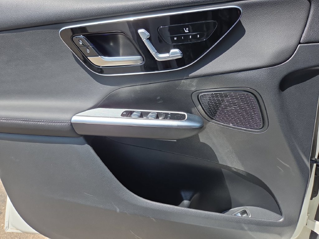 New 2026 Mercedes-Benz GLC 300 image 15