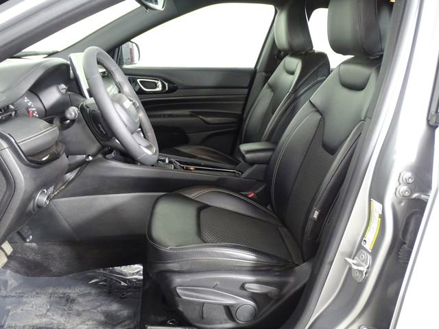 Used 2023 Jeep Compass Altitude image 8