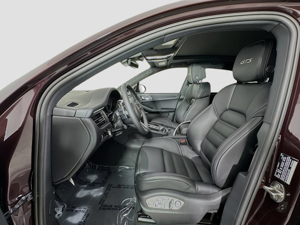 New 2026 Porsche Macan GTS AWD/4WD image 5