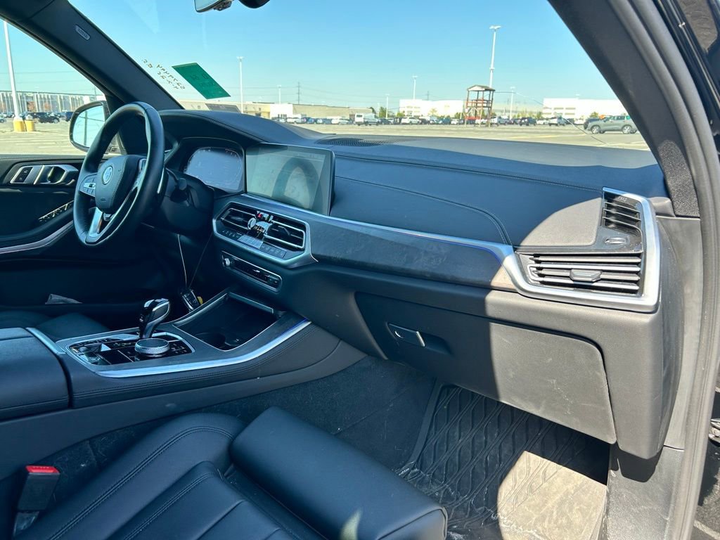 Used 2022 BMW X5 xDrive40i w/ Premium Package image 7