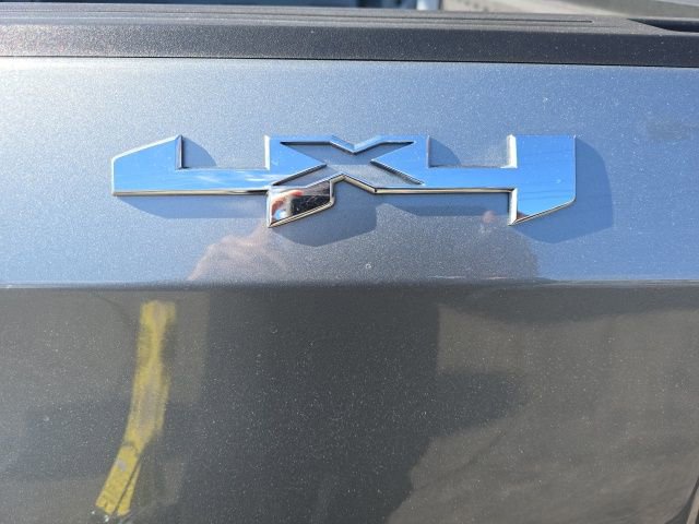 Used 2025 GMC Sierra 1500 Elevation image 12