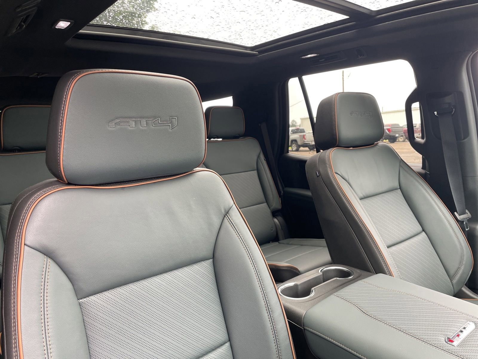New 2026 GMC Yukon AT4 w/ AT4 Premium Package AWD/4WD image 35