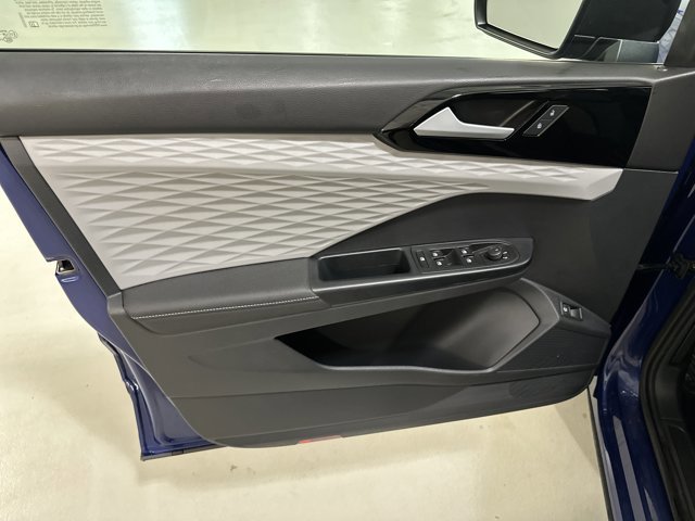 Certified 2024 Volkswagen Taos S w/ MDO Package image 17