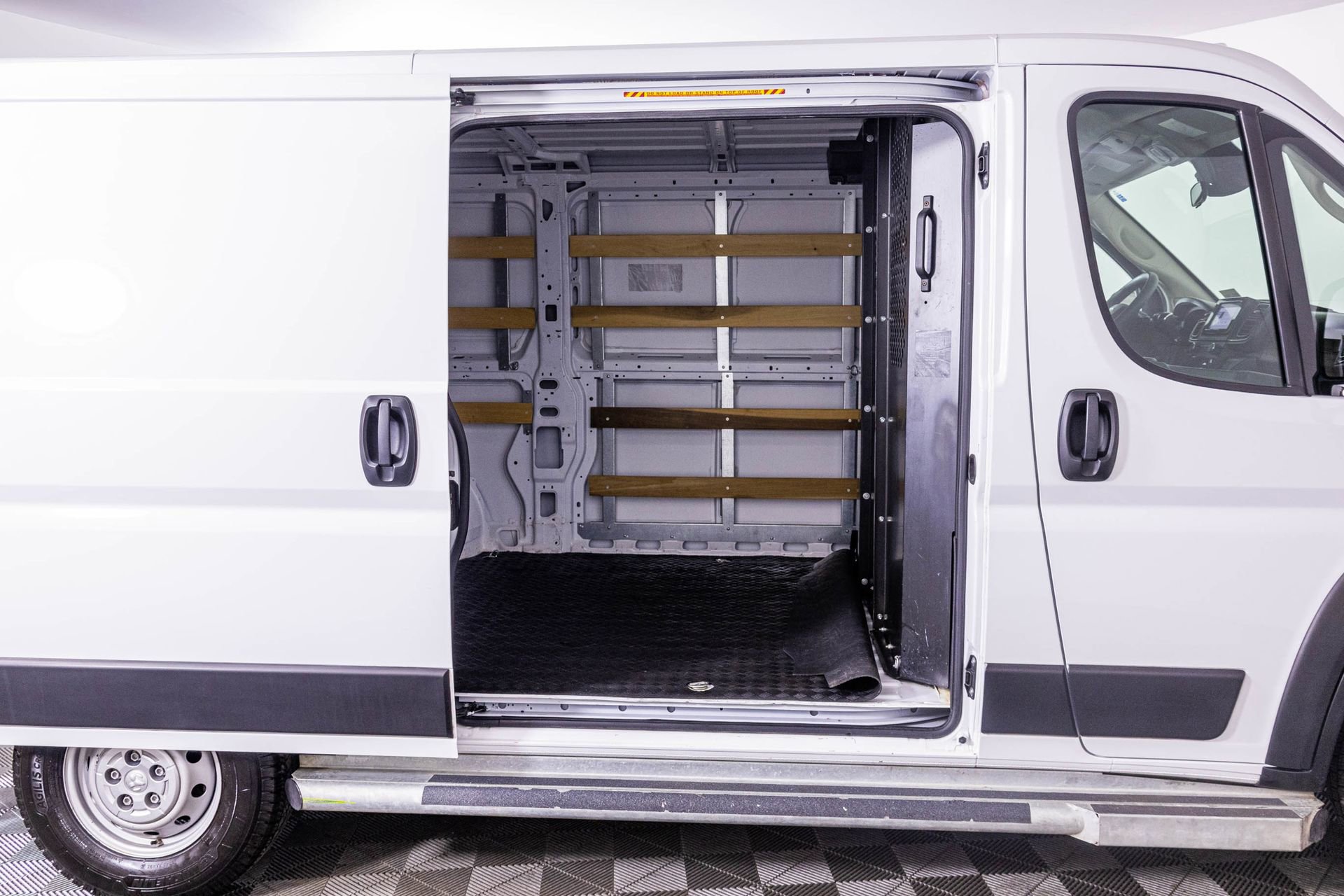 Used 2023 RAM ProMaster 2500 image 31