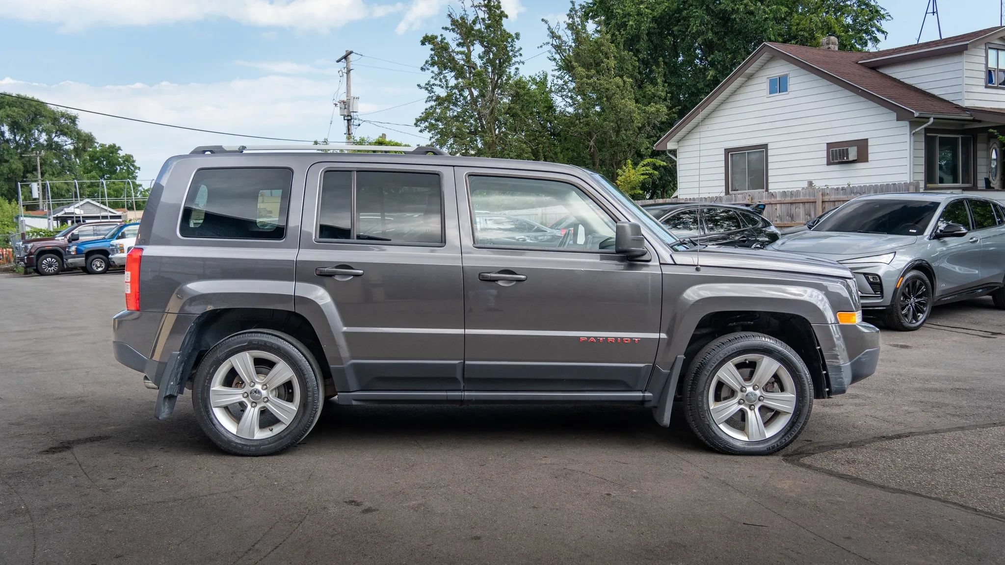 Used 2015 Jeep Patriot Limited w/ Sun/Sound Group AWD/4WD image 5