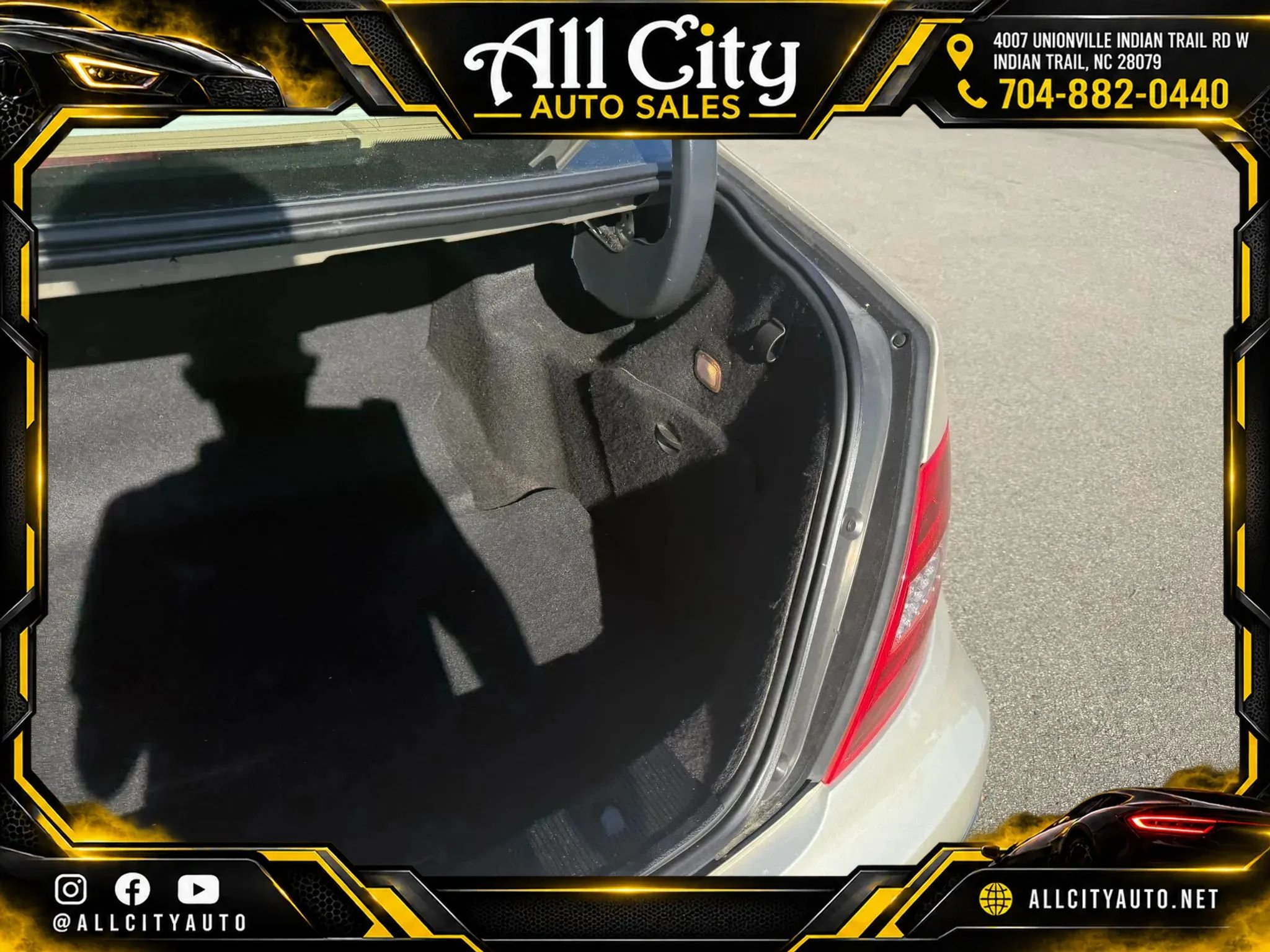 Used 2012 Mercedes-Benz C 250 Sedan image 35
