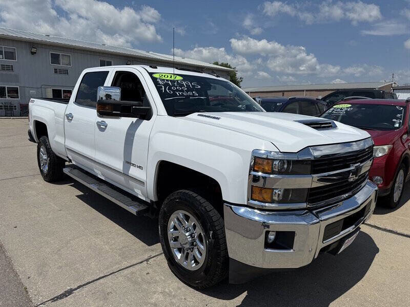 Used 2017 Chevrolet Silverado 3500 LTZ w/ Duramax Plus Package image 10