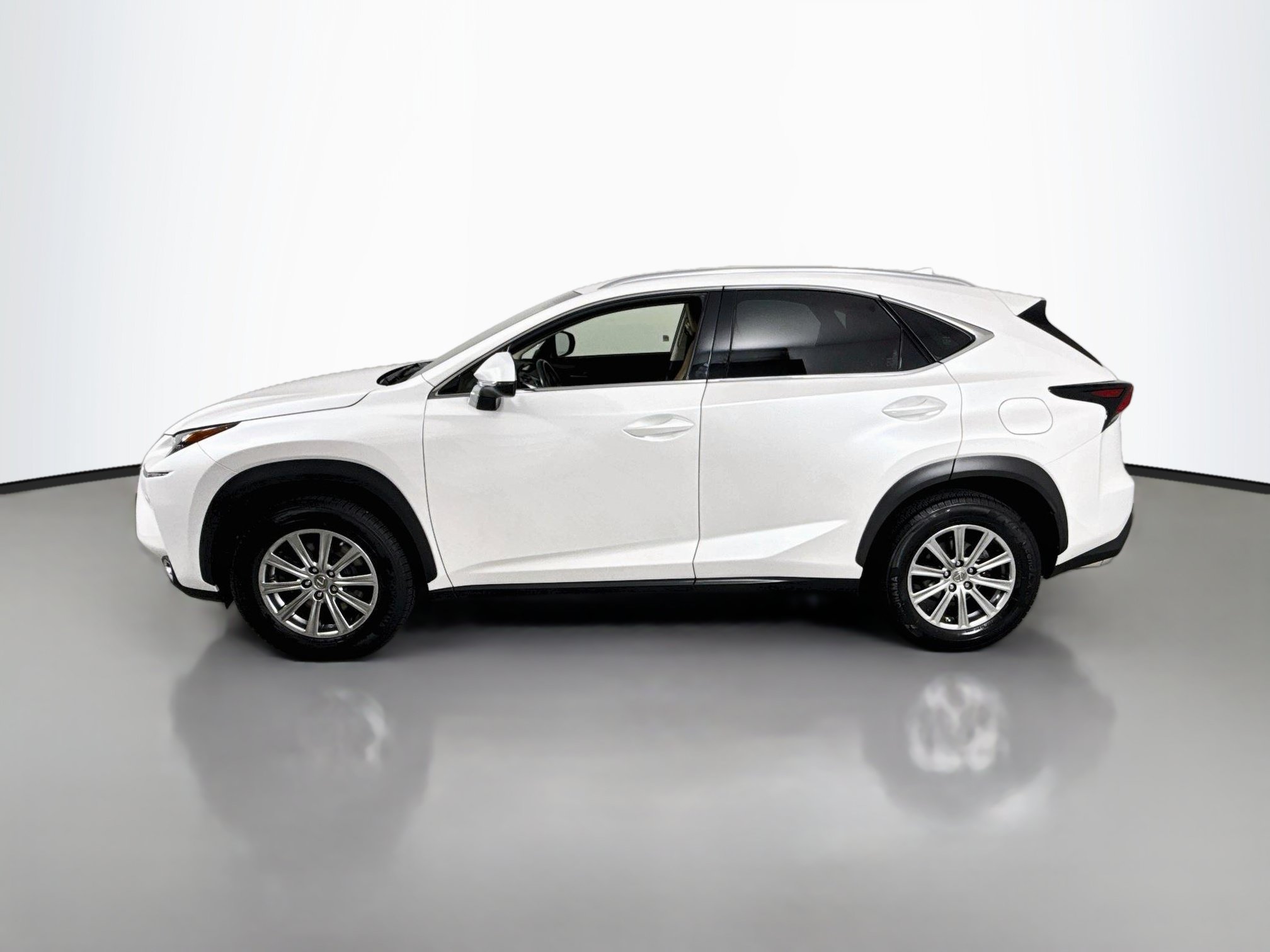 Used 2016 Lexus NX 200t FWD w/ Accessory Package image 4