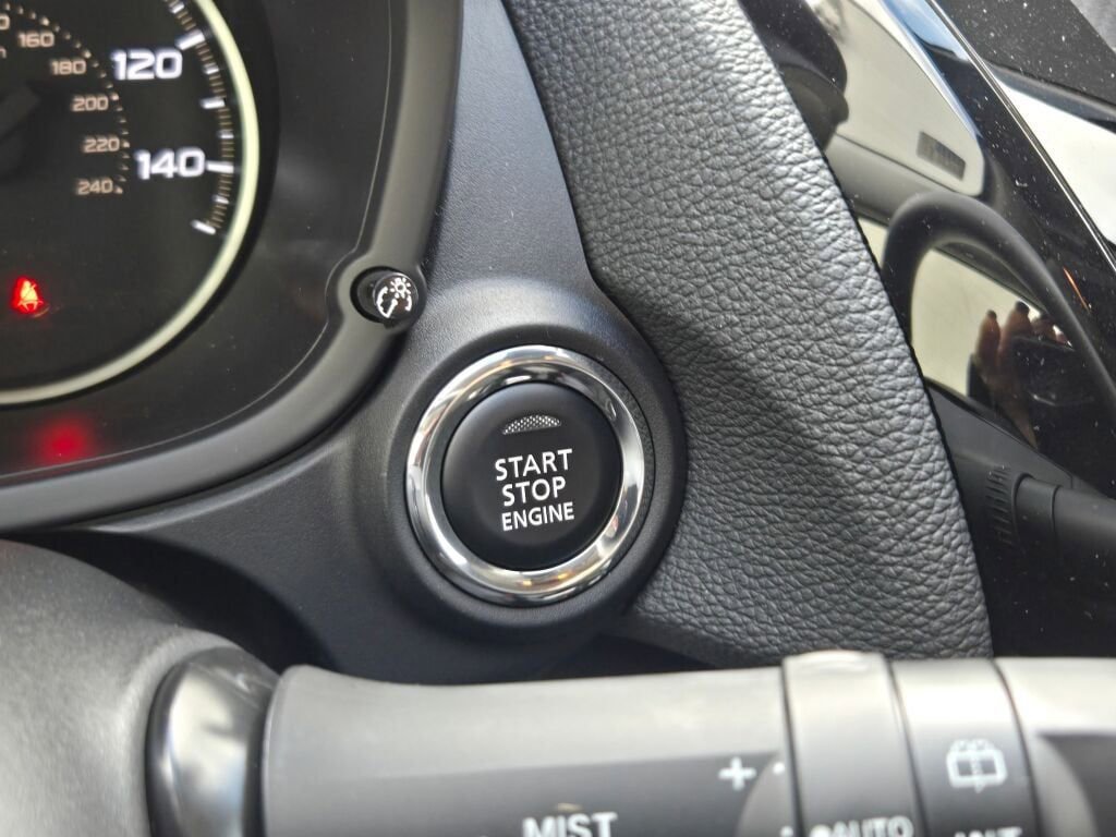 New 2025 Mitsubishi Eclipse Cross LE image 18