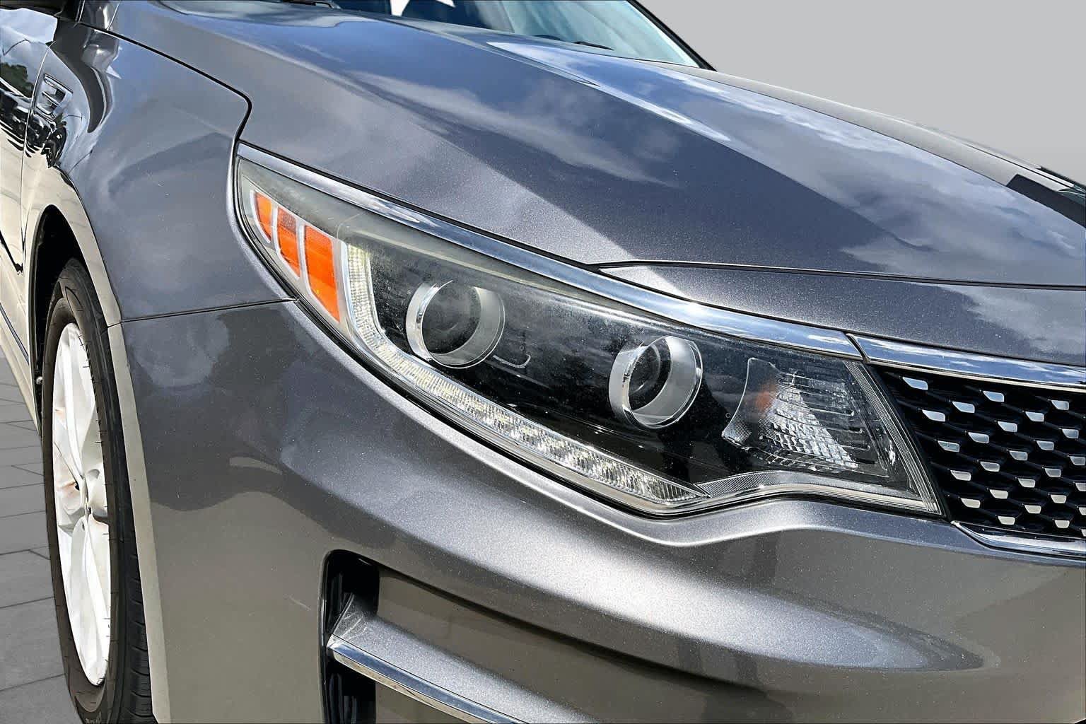 Used 2016 Kia Optima EX FWD image 24