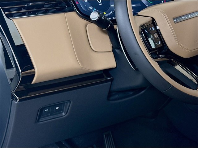 New 2025 Land Rover Range Rover Sport Dynamic SE image 10