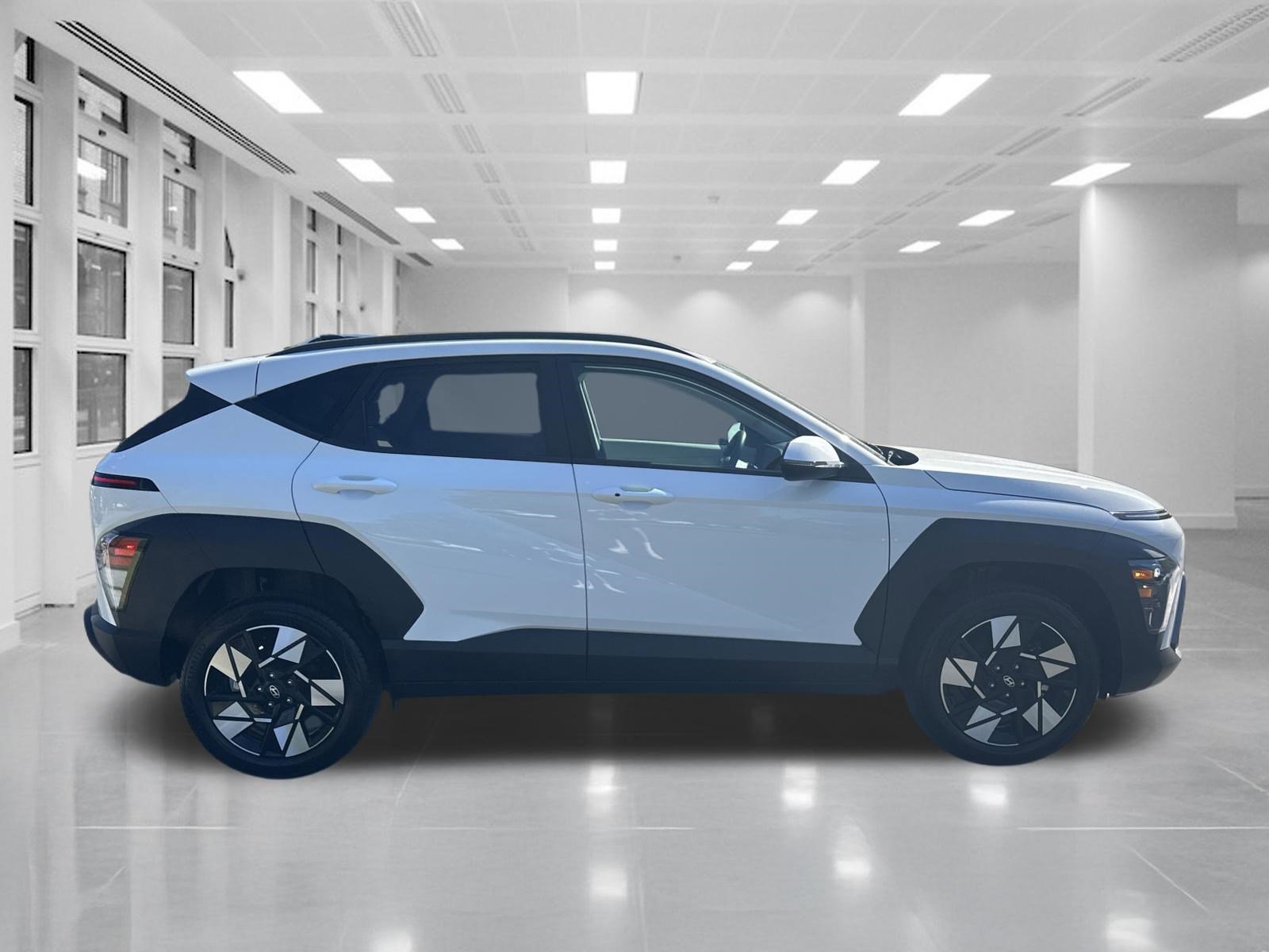 Used 2025 Hyundai Kona SEL AWD/4WD image 5