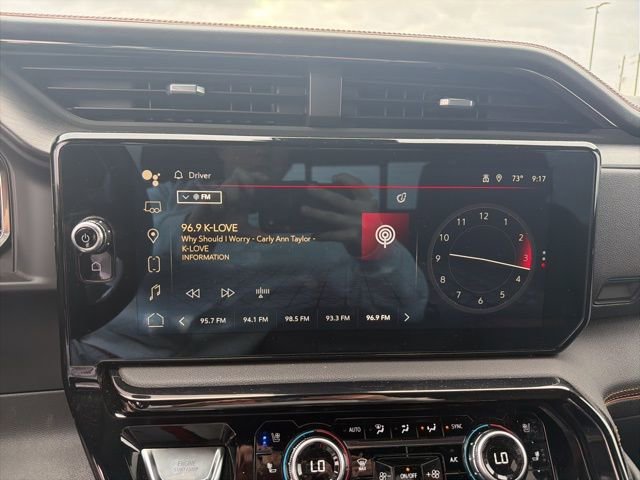 Used 2024 GMC Sierra 1500 AT4 w/ Technology Package image 6