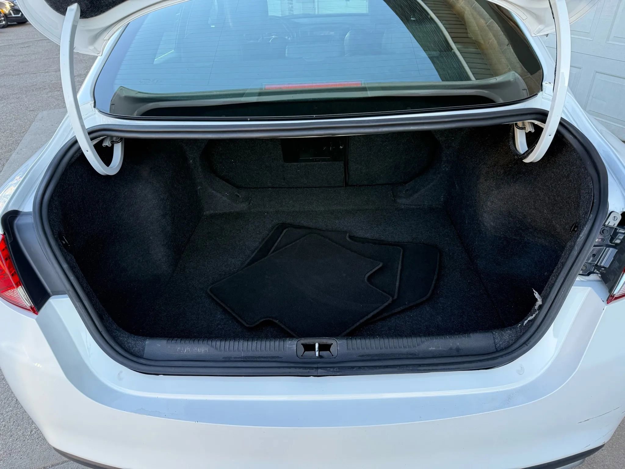 Used 2015 Chrysler 200 S w/ Navigation & Sound Group I image 29