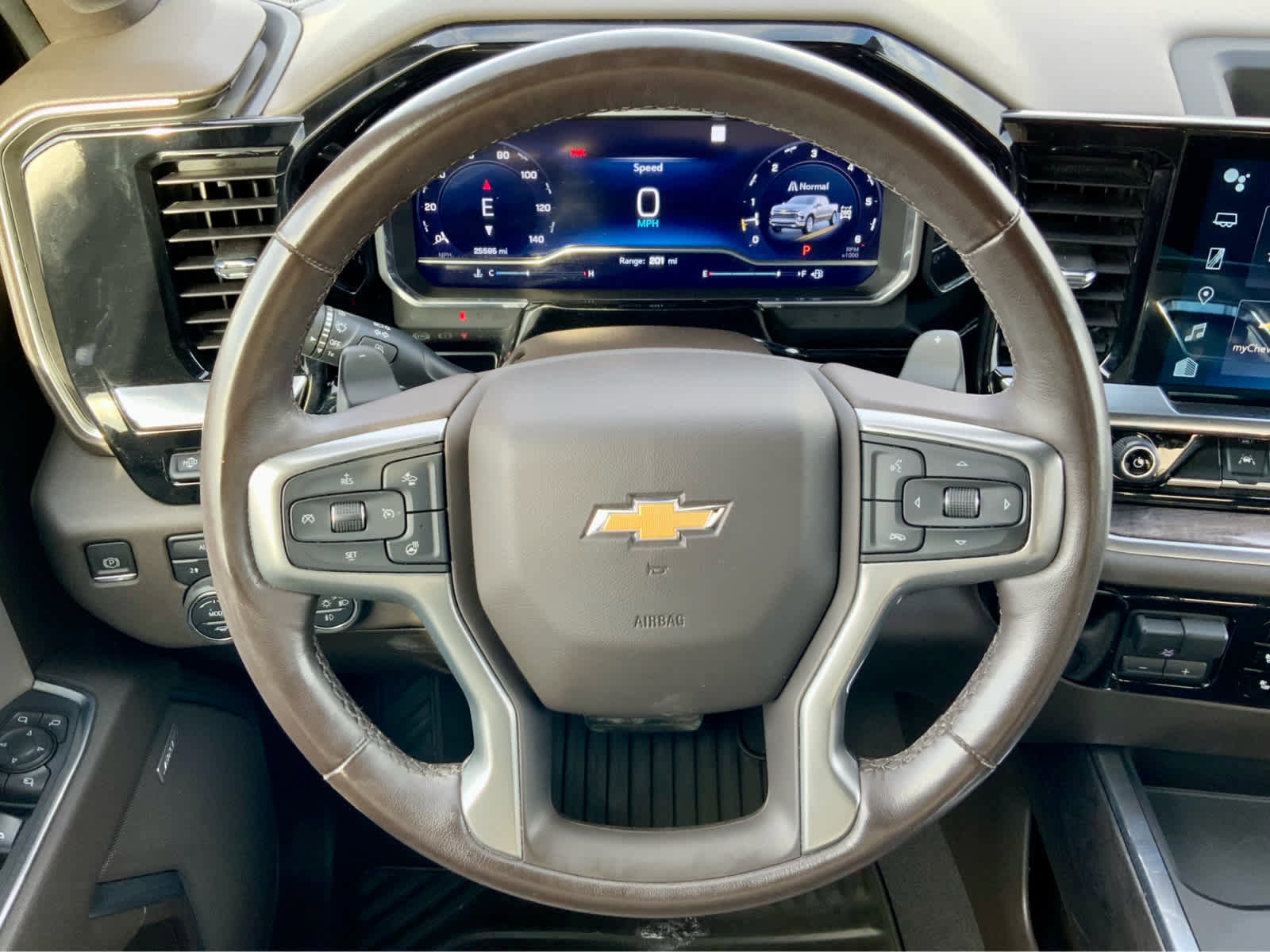 Used 2022 Chevrolet Silverado 1500 LTZ w/ LTZ Premium Package image 46