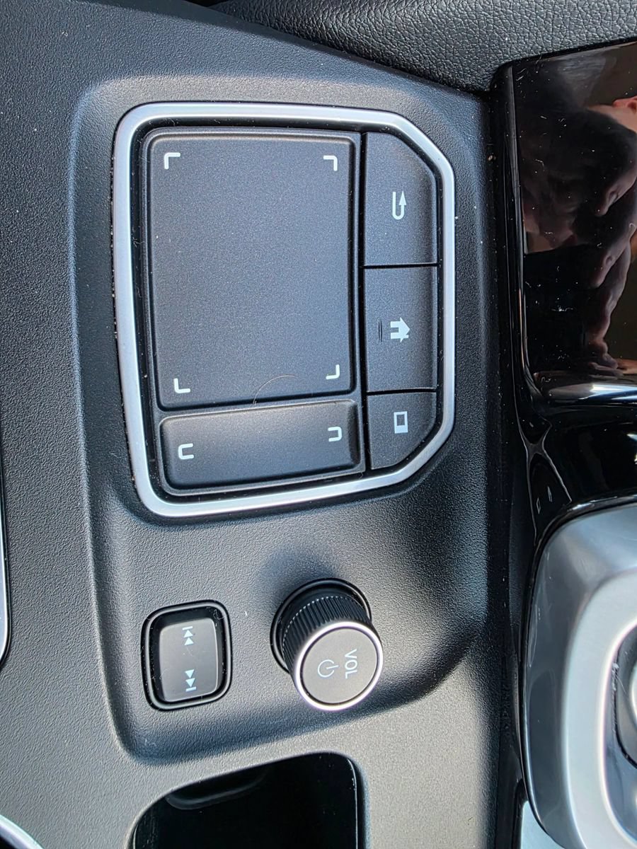 Used 2023 Acura MDX SH-AWD image 23