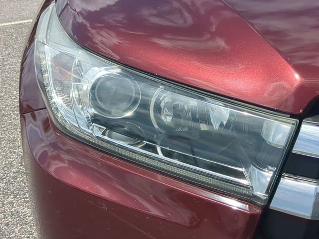 Used 2017 Toyota Highlander Limited image 10
