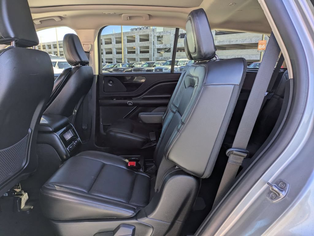 Used 2024 Lincoln Aviator Reserve AWD/4WD image 29