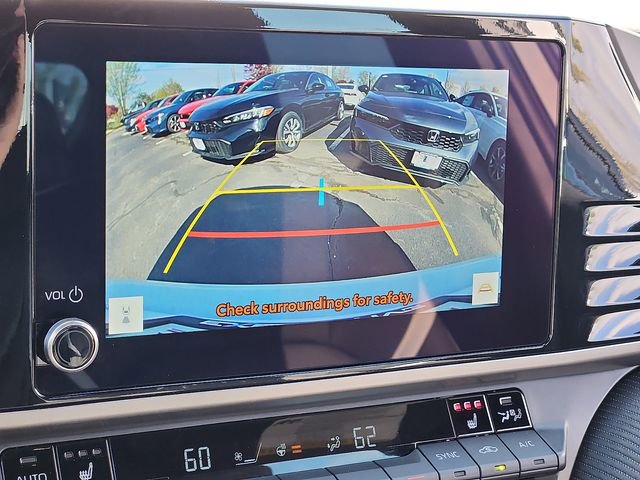 Used 2025 Toyota Camry SE w/ Convenience Package image 17