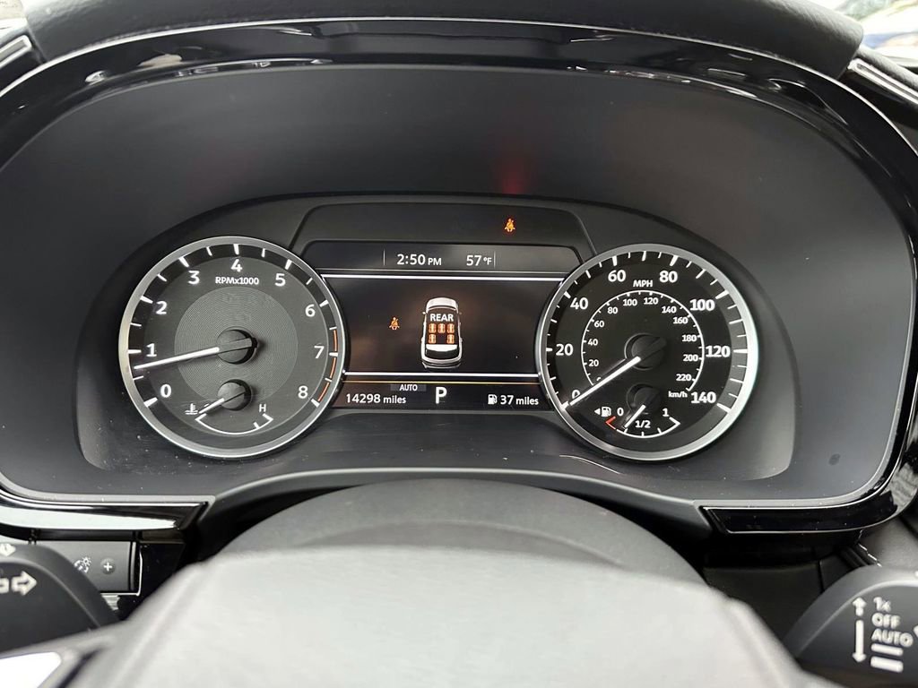 Used 2024 INFINITI QX60 Pure image 28