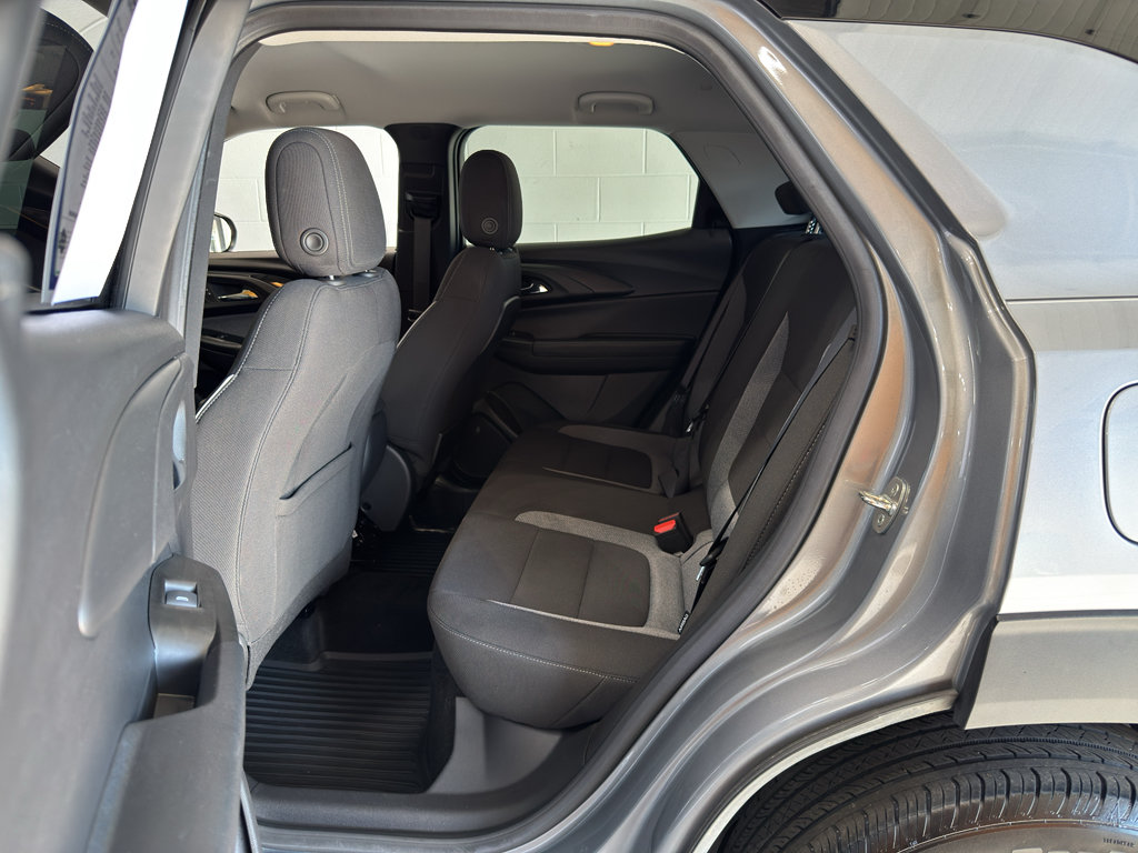 Used 2023 Chevrolet TrailBlazer LT w/ LPO, Blackout Package AWD/4WD image 10