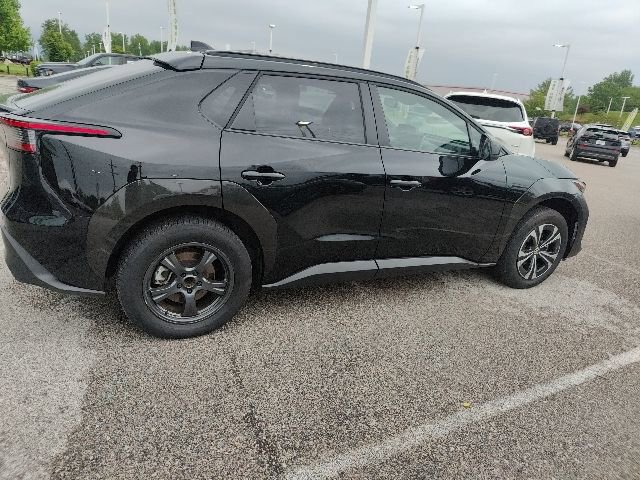 Used 2023 Toyota bZ4X XLE w/ Weather Package FWD image 21