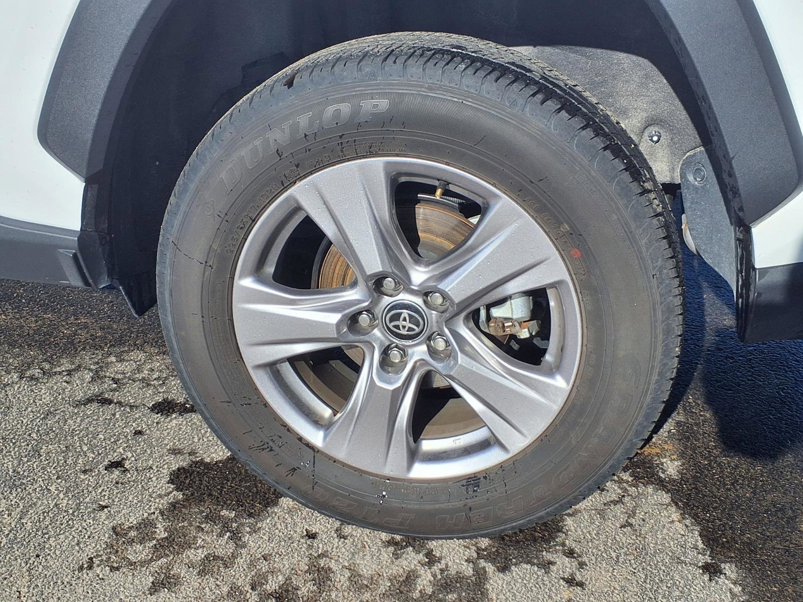 Certified 2025 Toyota RAV4 XLE FWD image 20