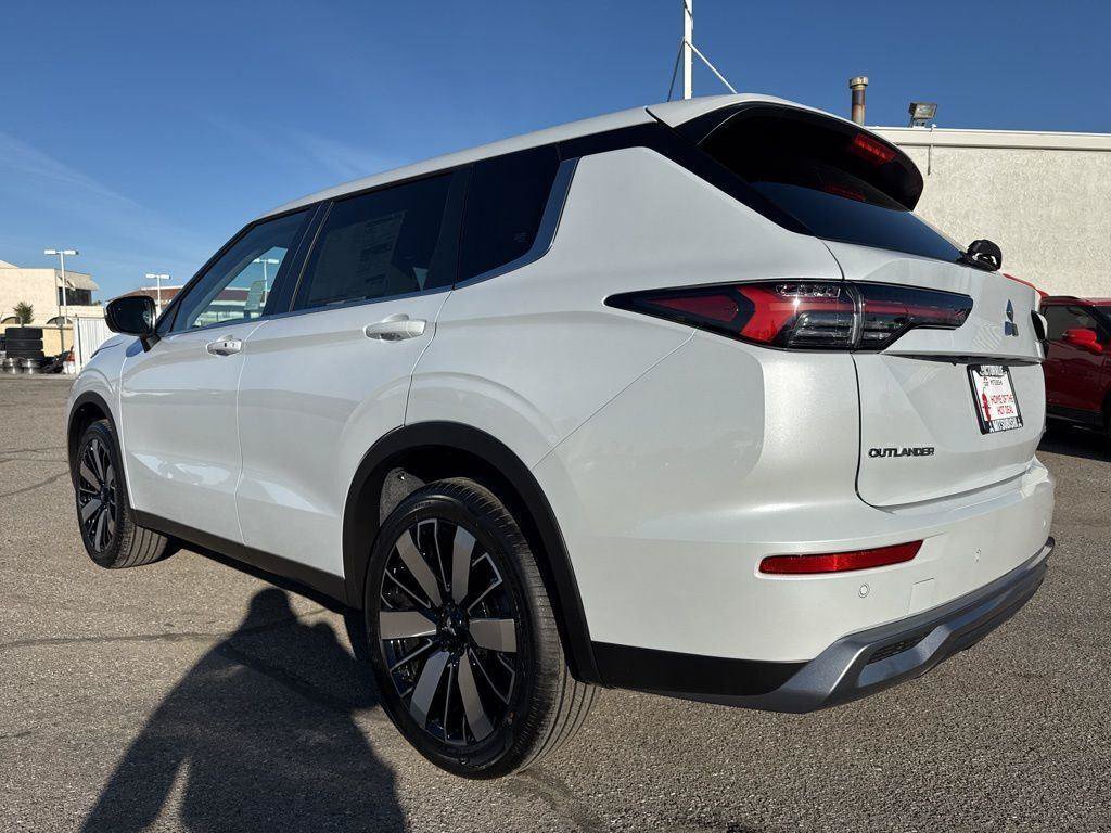 New 2026 Mitsubishi Outlander SE FWD image 5