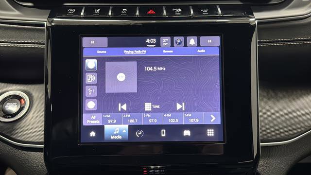 Used 2024 Jeep Grand Cherokee Laredo X image 15