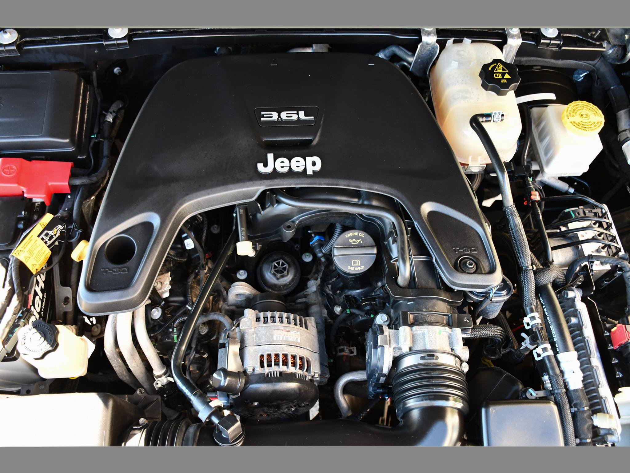 Used 2021 Jeep Gladiator Overland w/ Popular Equipment Package AWD/4WD image 25