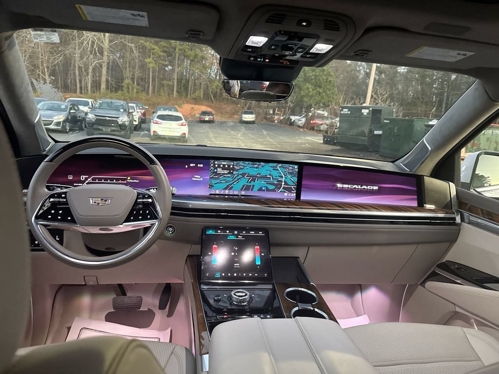 Used 2025 Cadillac Escalade Premium Luxury Platinum w/ LPO, Floor Liner Package AWD/4WD image 31