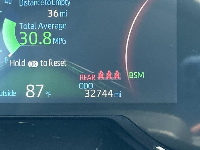 Used 2025 Toyota RAV4 XLE FWD image 29