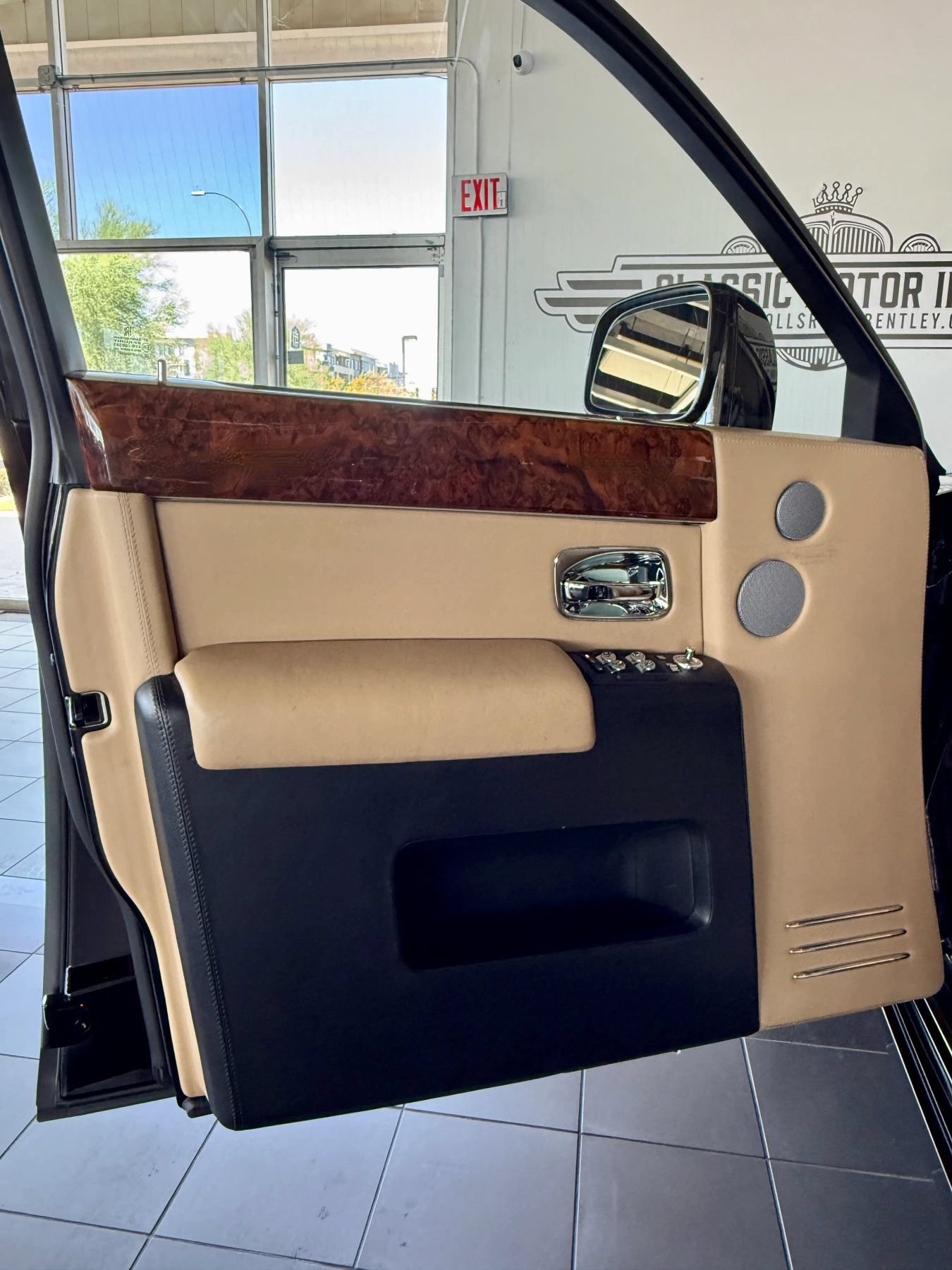 Used 2015 Rolls-Royce Phantom Sedan RWD image 10