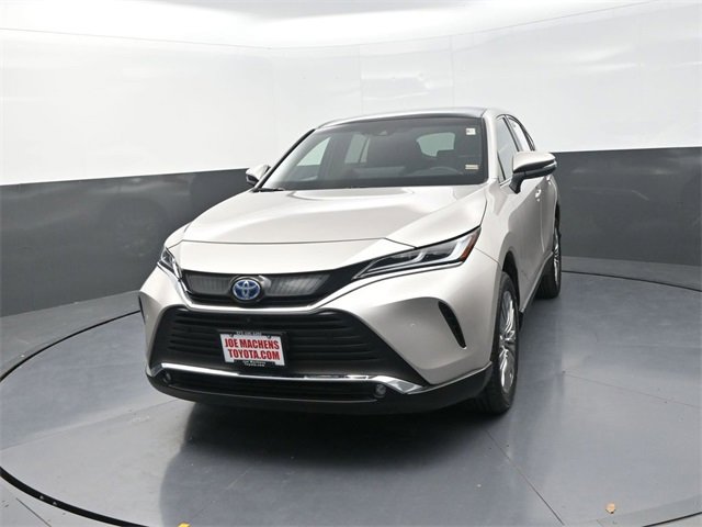Used 2023 Toyota Venza Limited image 2