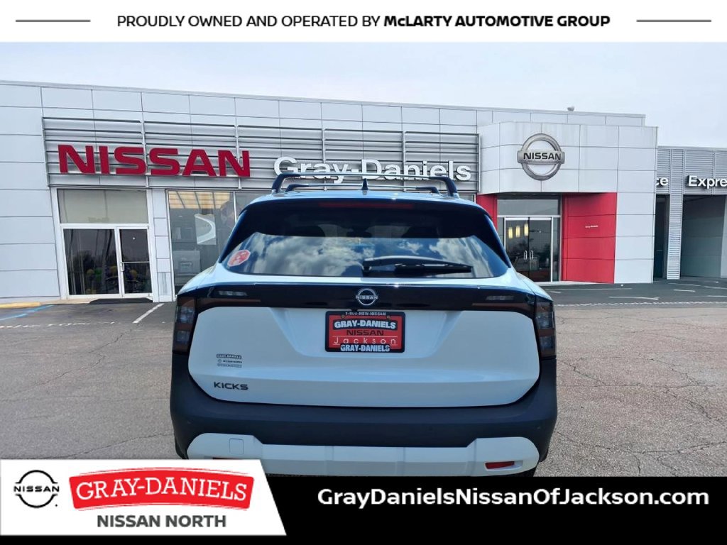 New 2027 Nissan Kicks SR FWD image 6