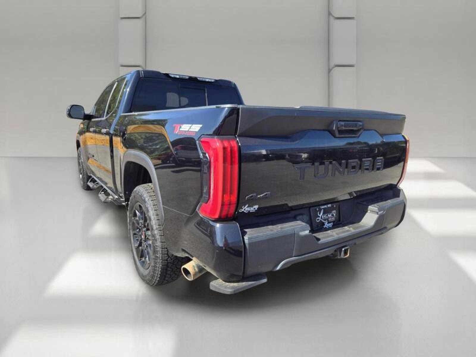 Used 2023 Toyota Tundra SR5 AWD/4WD image 5