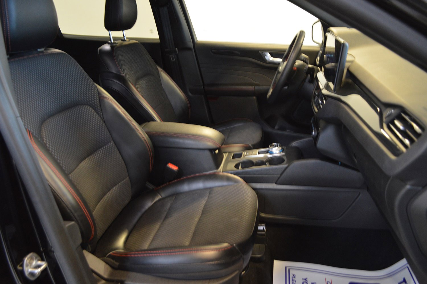 Used 2023 Ford Escape ST-Line w/ Tech Pack #1 image 11