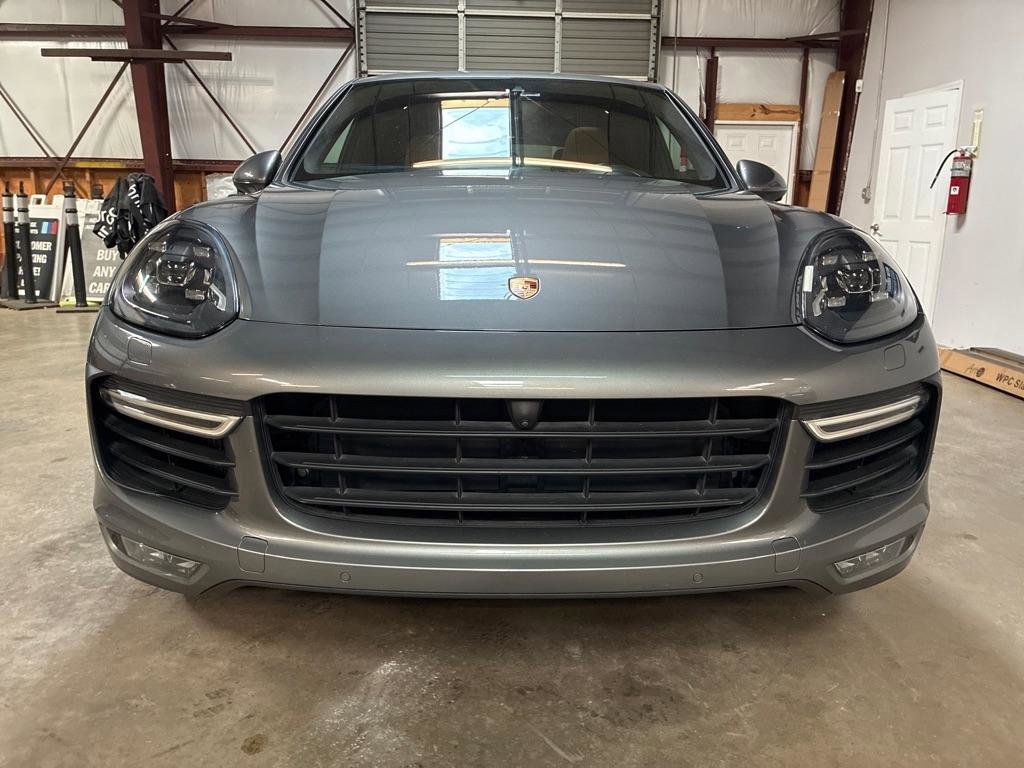Used 2016 Porsche Cayenne Turbo image 6