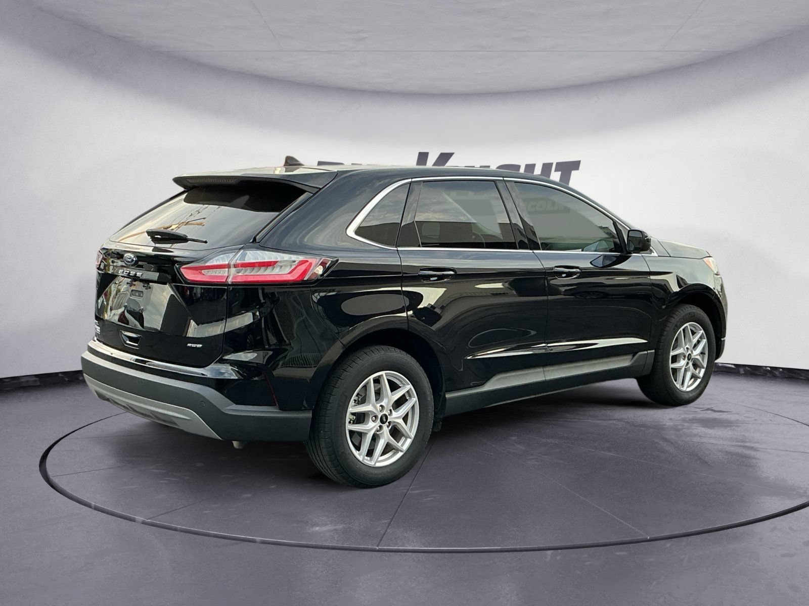Used 2024 Ford Edge SEL w/ Convenience Package AWD/4WD image 5