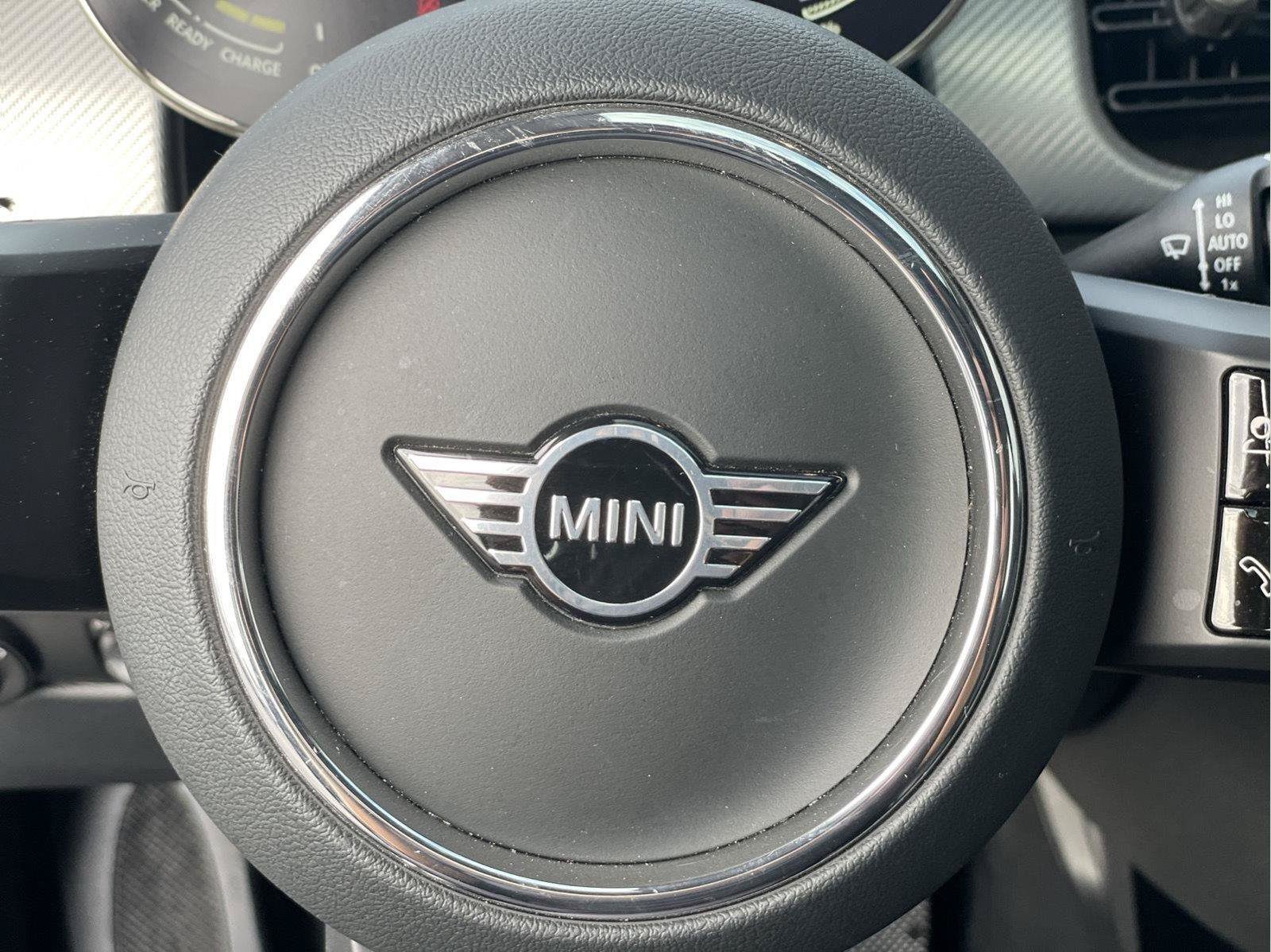 Used 2024 MINI Cooper SE FWD image 30