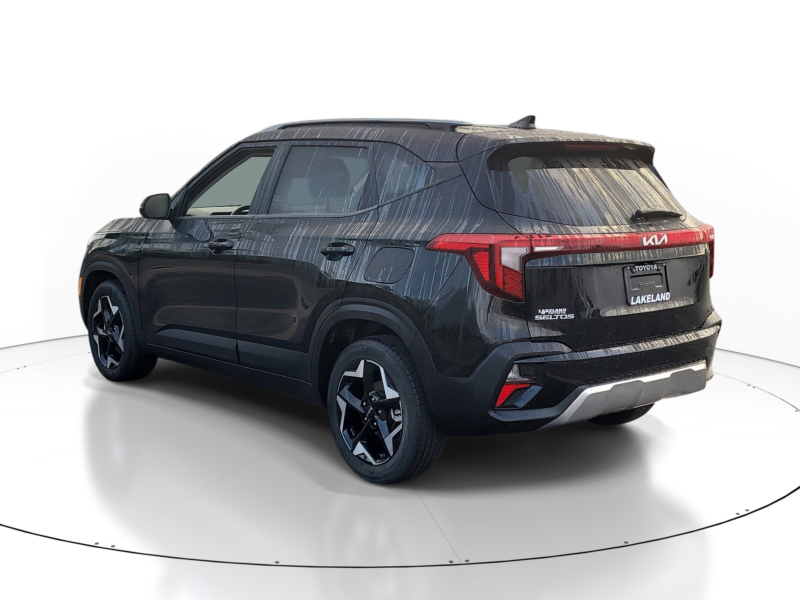 Used 2025 Kia Seltos S FWD image 5