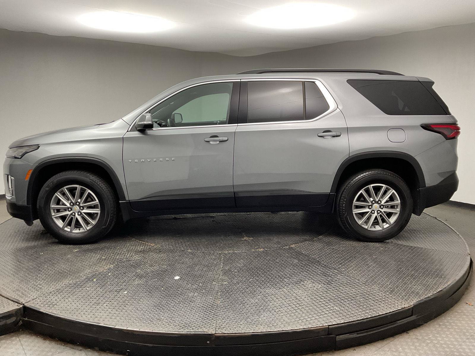 Certified 2023 Chevrolet Traverse LT FWD image 4