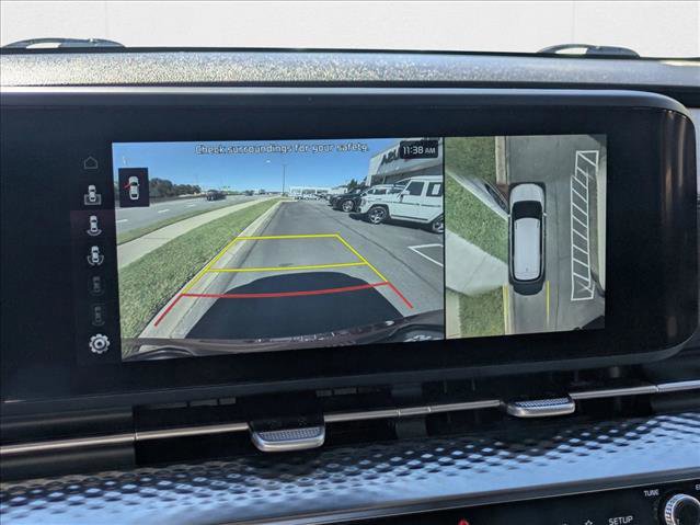 Used 2023 Kia Carnival SX Prestige image 17