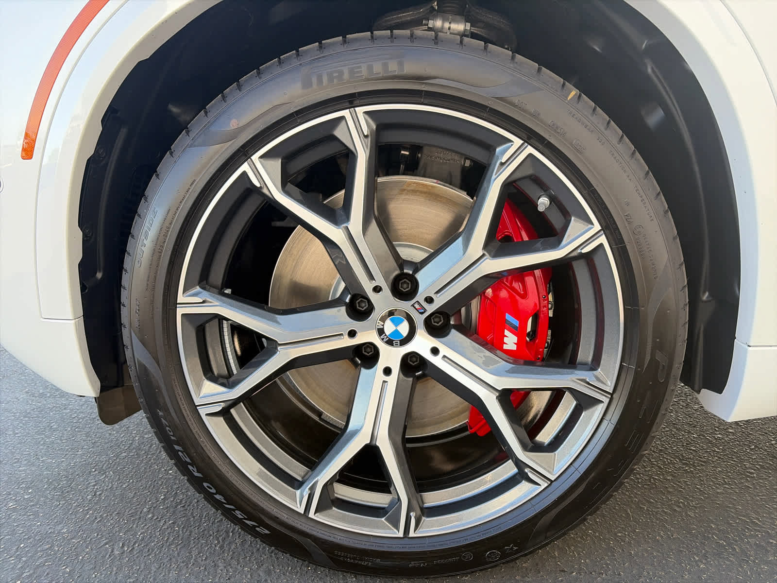 New 2026 BMW X5 xDrive50e w/ M Sport Package AWD/4WD image 8