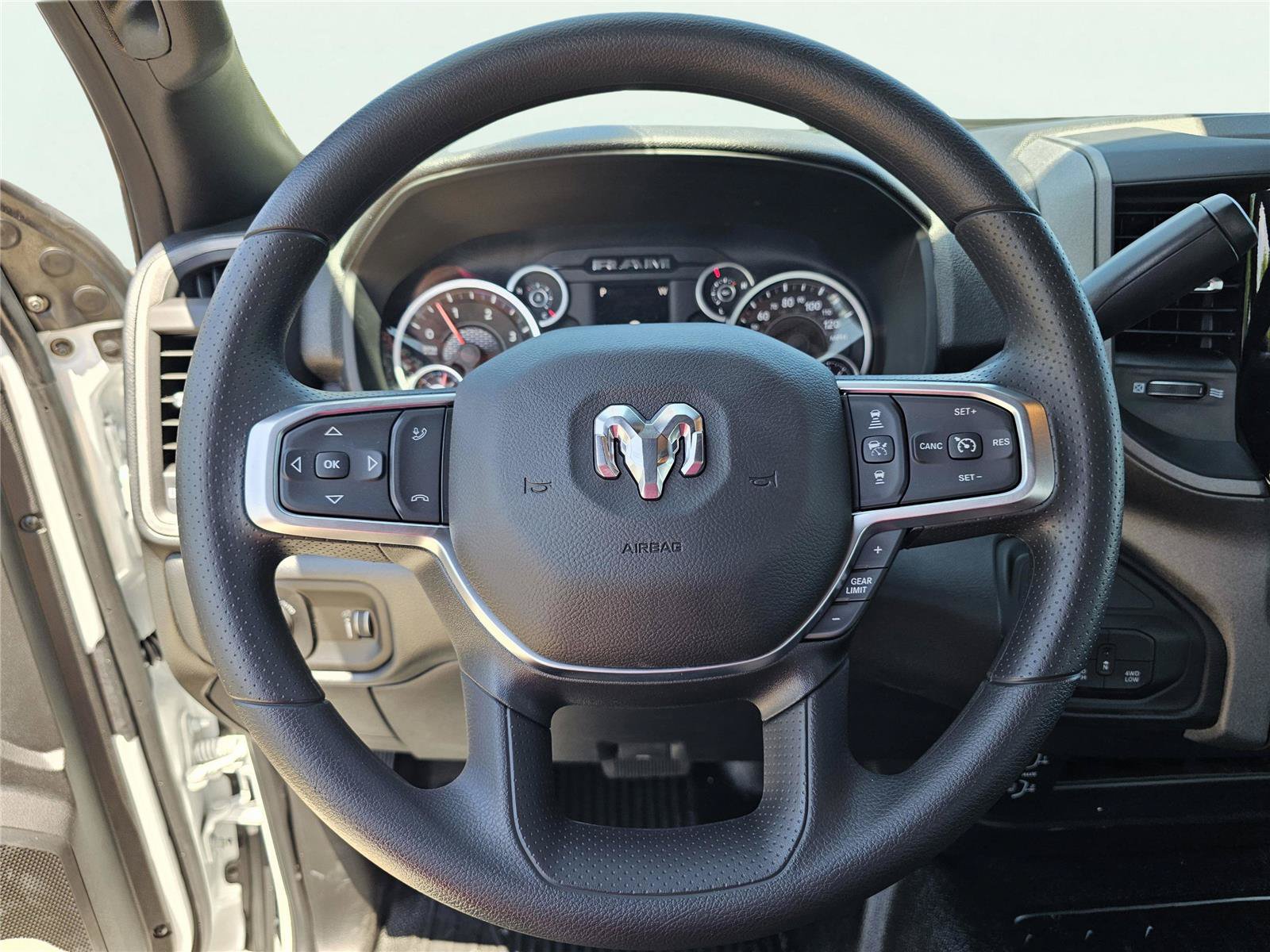 New 2026 RAM 4500 Tradesman w/ Chrome Appearance Group AWD/4WD image 19