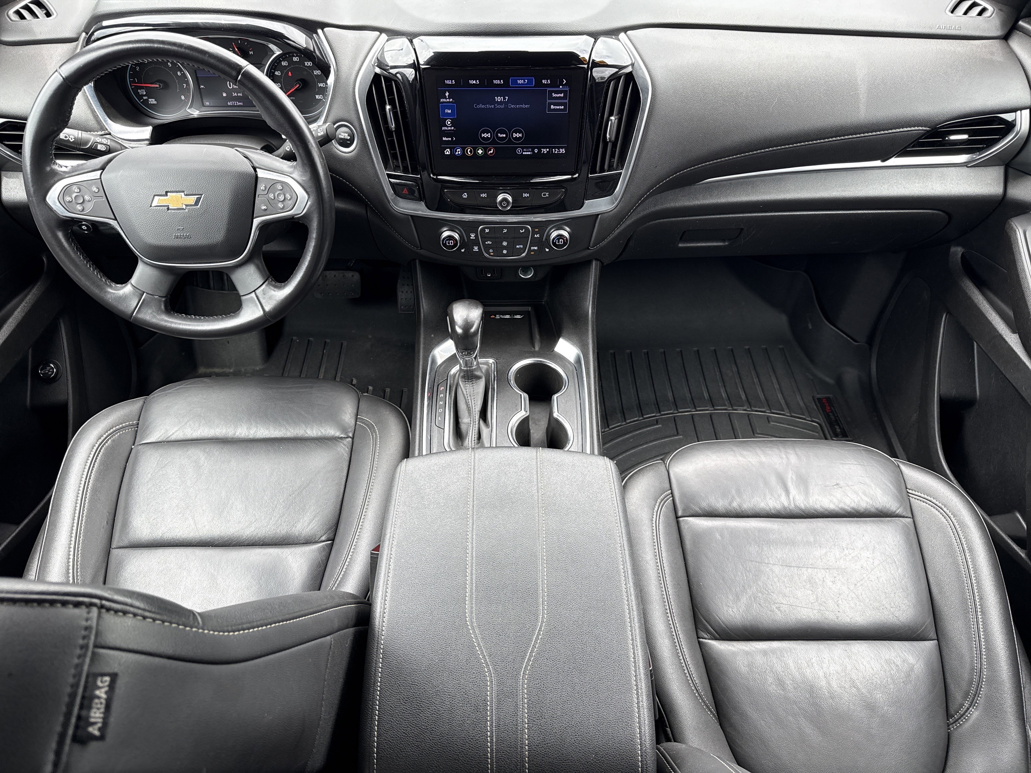 Used 2022 Chevrolet Traverse LT FWD image 27