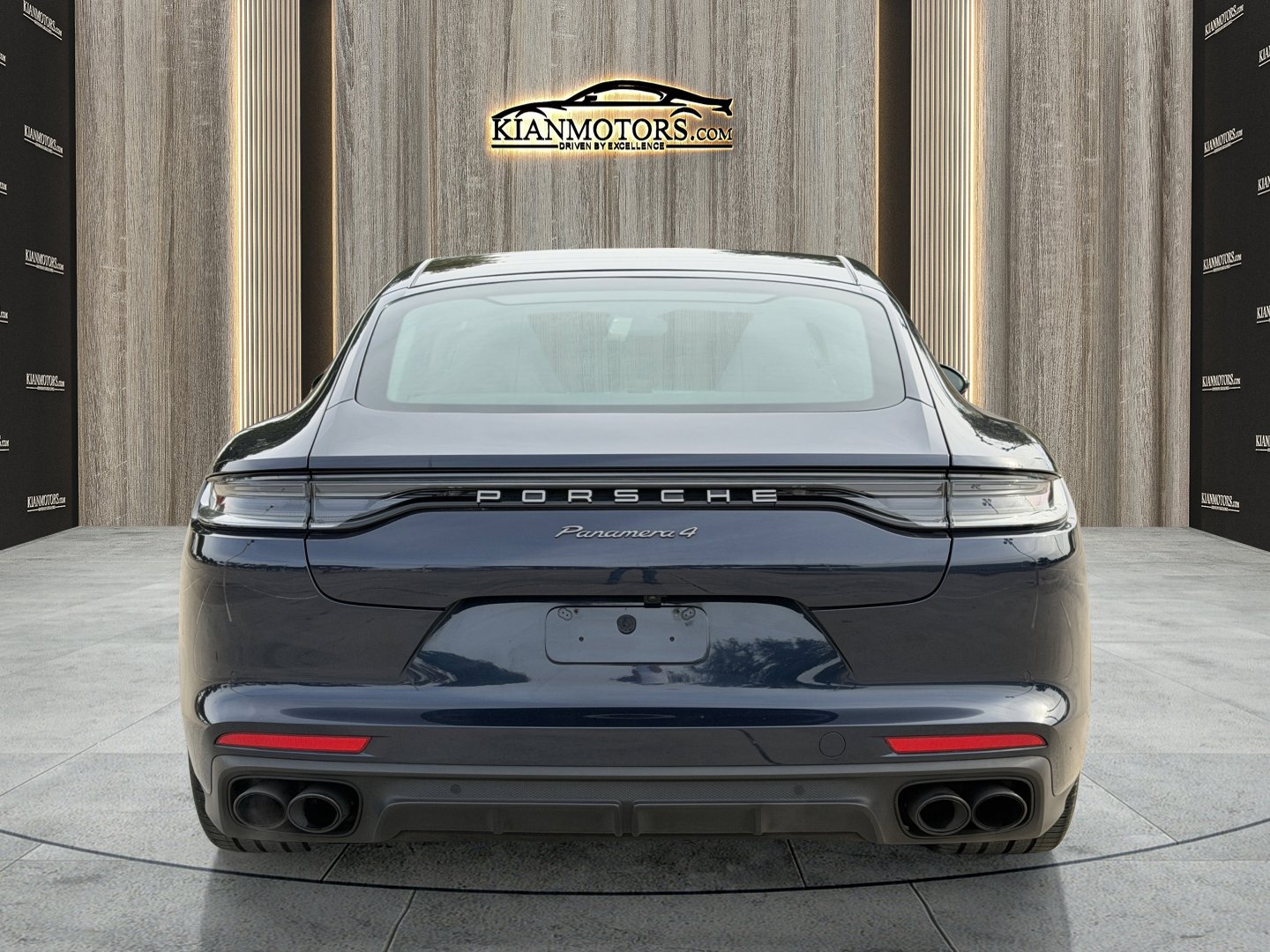 Used 2023 Porsche Panamera 4 Platinum Edition image 14